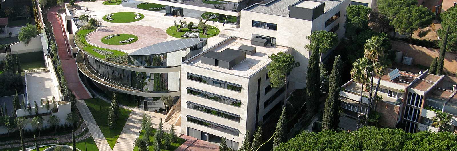 IESE Business School